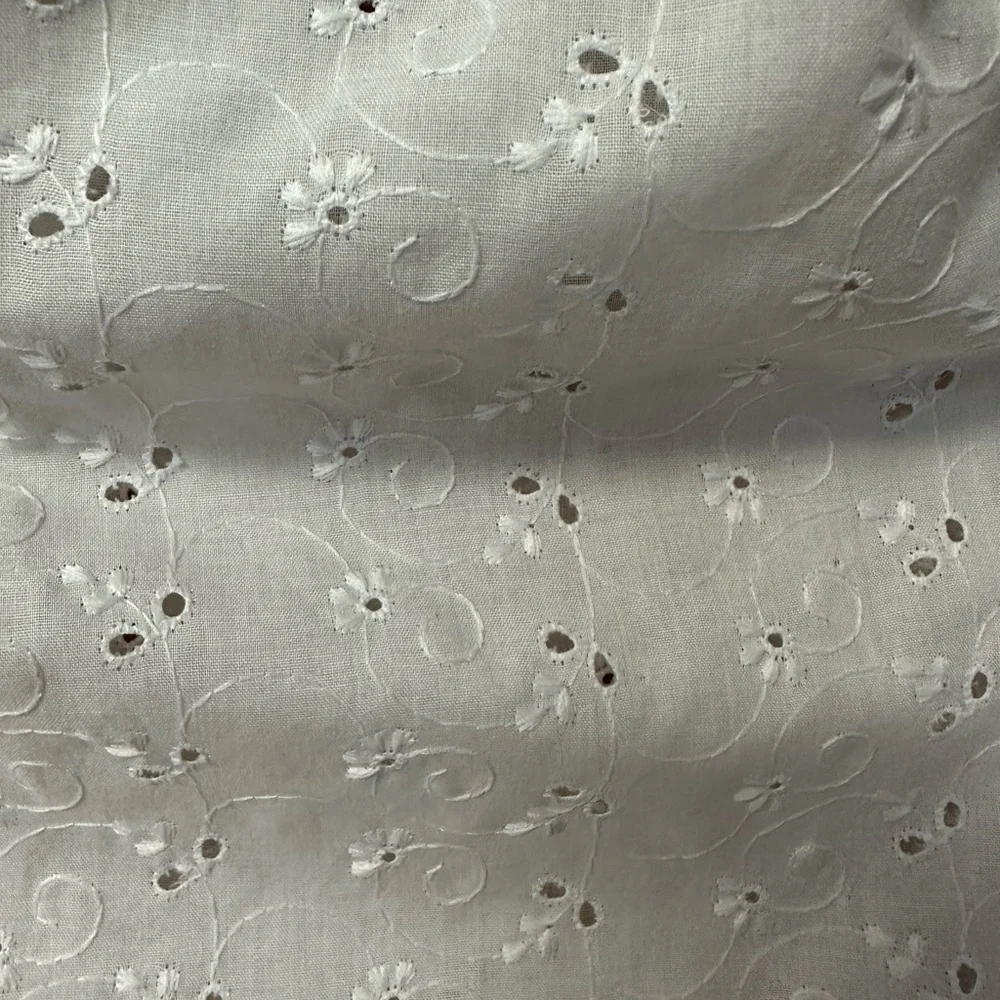 Peasant Style White Eyelet Blouse Size Small. Short Sleeves. - Picture 5 of 9